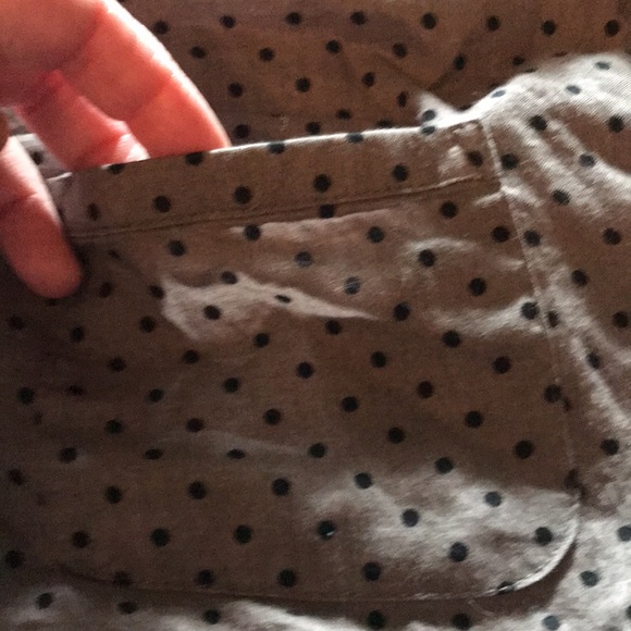 *a fav* Old Navy V neck, buttons, 2 pockets, 3/4 sleeve top - Picture 8 of 9